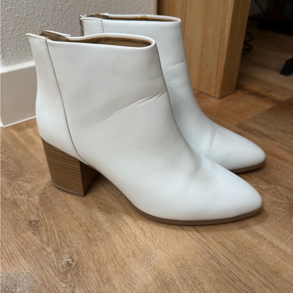Women’s White Leather Ankle Boots - Classic Block Heel